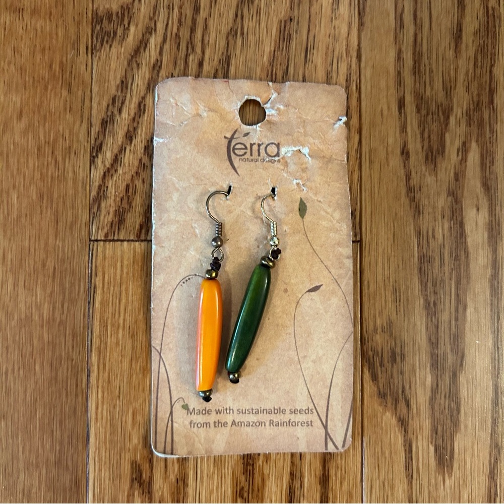 🆕 Terra natural designs | orange and green earrings - NWT!